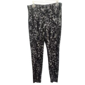 Chico’s Fabulously Slimming Pants. Size 2 or large.  Black with gray pattern